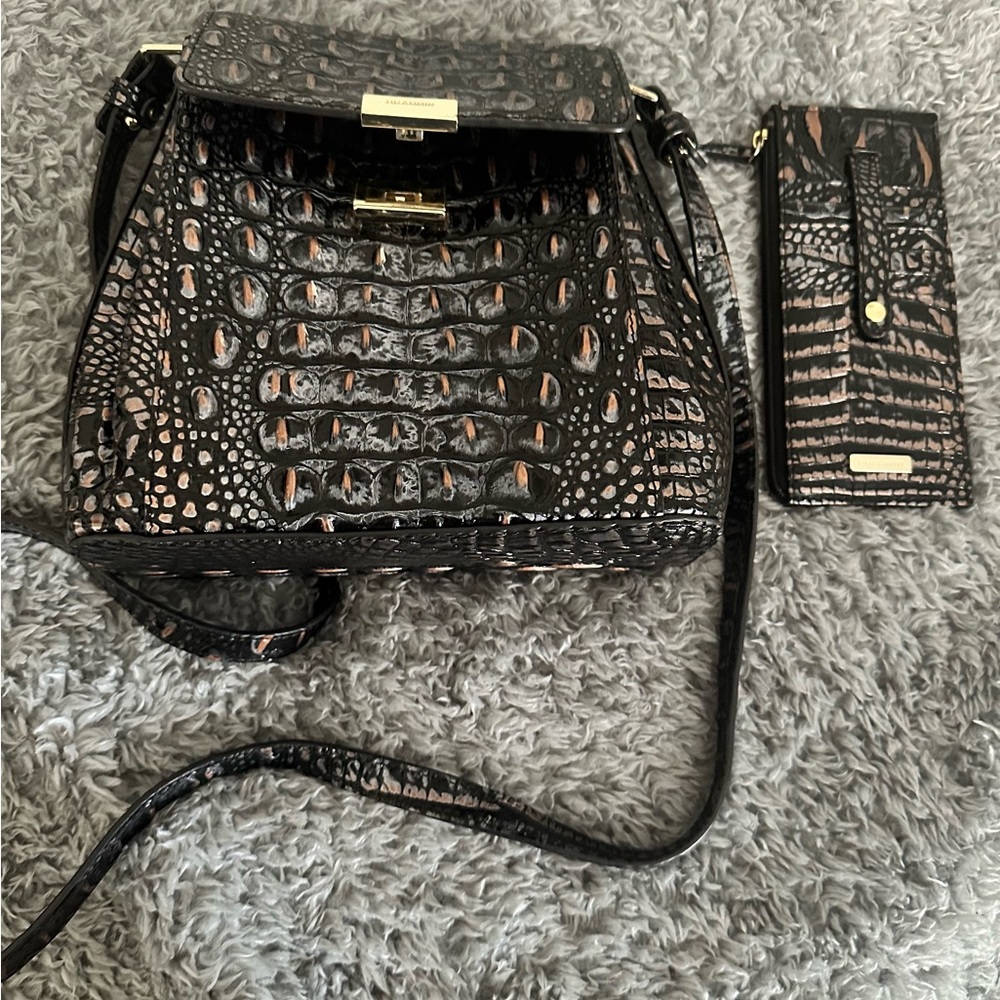 BRAHMIN Melbourne Collection Margo Crocodile-Embossed Crossbody Bag
